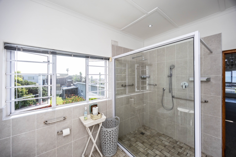 4 Bedroom Property for Sale in Kidds Beach Eastern Cape